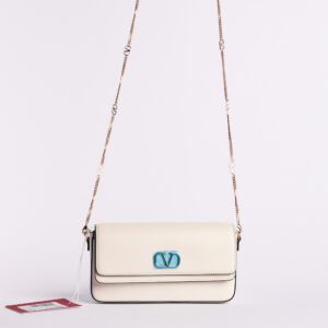 Clutch VLOGO